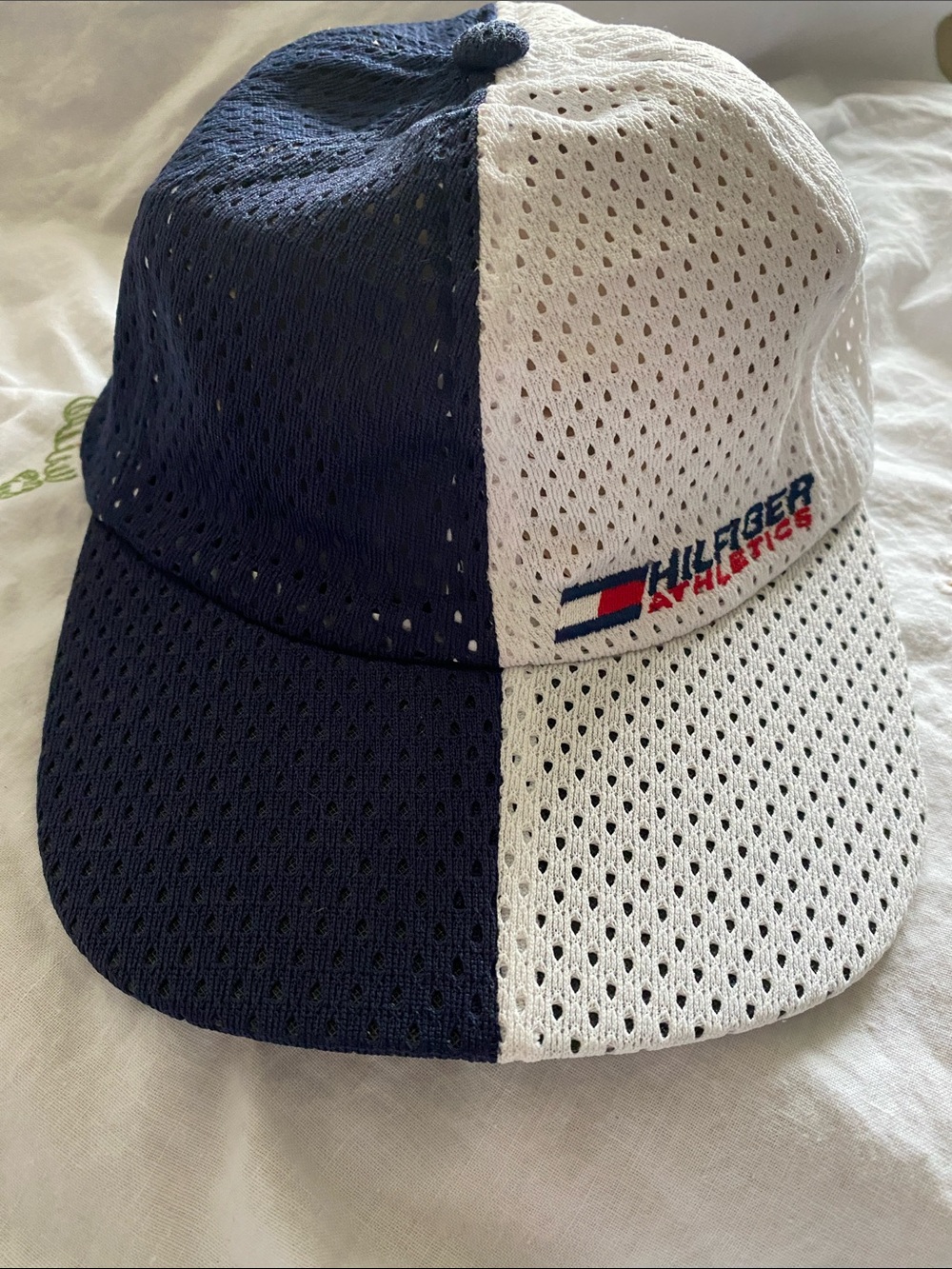 Vintage Tommy Hilfiger Two-Tone Mesh Baseball Cap - Navy & White NWT unisex